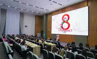 Нуралхан Кушеров поздравил женщин-госслужащих с Международным женским днем в Туркестанской области