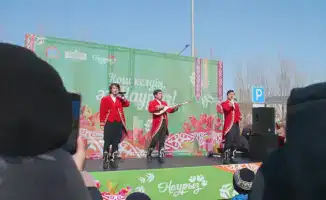 В Астане состоялось масштабное мероприятие в честь Наурыза с концертами и национальными соревнованиями