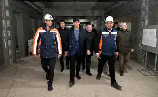 Аким Алматы осмотрел модернизацию больницы №7 и строительство новой поликлиники