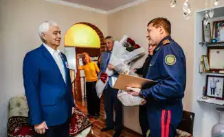 Почетный ветеран МВД отмечает 80-летие в окружении коллег и семьи