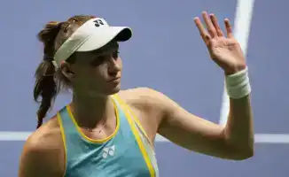 Елена Рыбакина выходит в финал турнира в Индиан-Уэллсе, обыграв Элину Свитолину