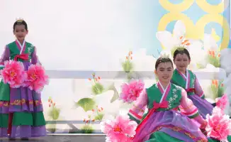 Праздник единства: разные народы, одна сцена!