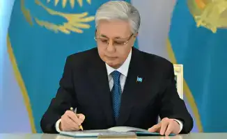 Подписание Указа о новой Конституции Казахстана: шаг к изменениям в законодательной системе страны