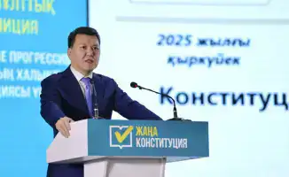 Государственный советник Ерлан Карин и члены Общенациональной коалиции 'За Народную Конституцию Справедливого и Прогрессивного Казахстана!' встретились с общественностью области Абай