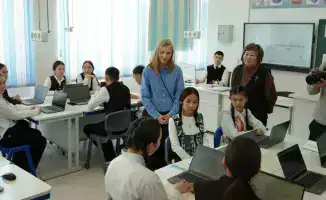 Сельская школа в Казахстане становится первой референс-школой Google, подчеркивая важность цифровизации образования в отдаленных регионах
