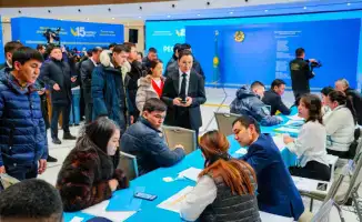 Референдум в Астане: Концертные программы, фотозоны и ярмарки на избирательных участках