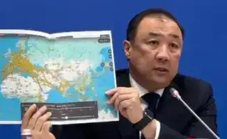 Министр транспорта представил карту закрытого неба, подчеркивая важность прозрачности в авиационных сообщениях на фоне конфликта на Ближнем Востоке