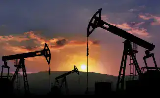 Рост цен на нефть выше 100 долларов: последствия военной операции США и Израиля против Ирана
