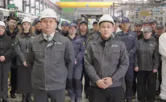 Сотрудники завода QazTehna провели собрание в поддержку новой Конституции