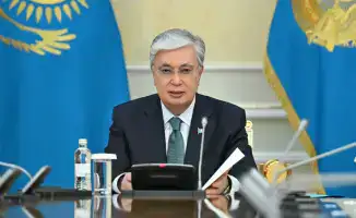 Токаев делится опытом участия в подготовке новой Конституции на ІІІ республиканском форуме