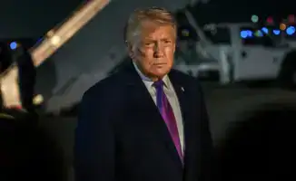 Президент США Дональд Трамп угрожает Ирану, обещая 'устроить ад' в случае отказа от сделки по урегулированию конфликта на Ближнем Востоке.
