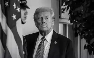 Американский лидер Дональд Трамп предупредил Иран о возможности новых военных ударов и уничтожении кораблей, заявив о намерении развернуть военные корабли совместно с другими странами для обеспечения безопасности в регионе.