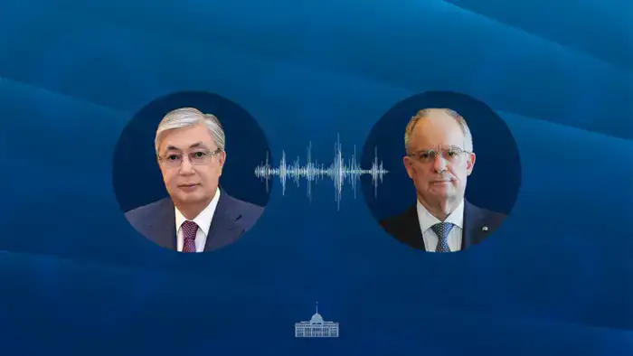 Токаев поздравил президента Греции Тасуласа с национальным праздником