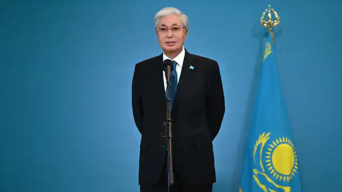 Президент Казахстана Касым-Жомарт Токаев заявил о недопустимости двоевластия в странах, включая Казахстан, в ответ на вопрос о ситуации на Ближнем Востоке, подчеркнув важность стабильности и единства в регионе.