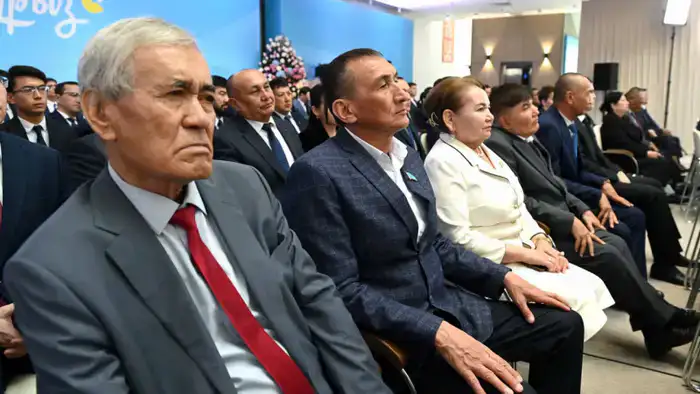 Президент Казахстана Касым-Жомарт Токаев объявил о создании нового консультативного органа 'Халық Кеңесі', который будет обладать правом законодательной инициативы. Глава государства выразил уверенность в том, что этот шаг станет важным шагом к улучшению 