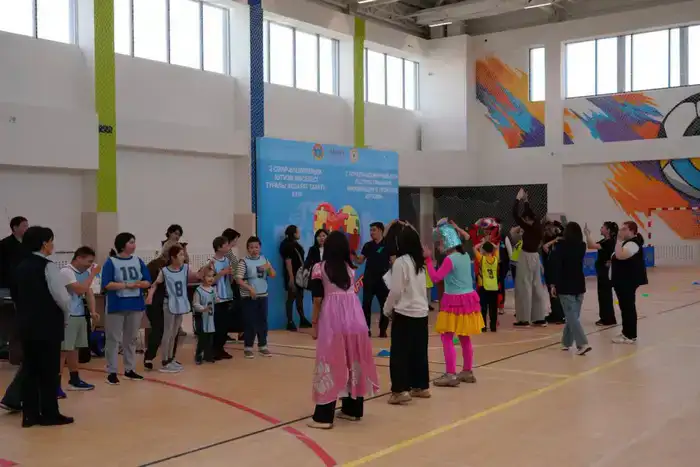 В Астане прошли инклюзивные соревнования «Веселые старты» (9)