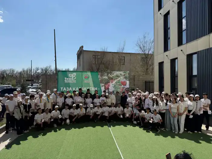 В Жамбылской области стартовала акция «Мөлдір бұлақ»: участники очищают источники воды