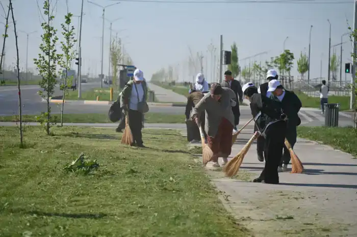 ШЫМКЕНТ: АБАЙ АУДАНЫНДА «ТАЗА ҚАЗАҚСТАН» АКЦИЯСЫ ӨТТІ (7)
