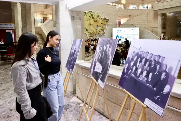 В Национальном центральном музее открылась выставка «Ахмет Жұбанов: Дәуір үні» (3)
