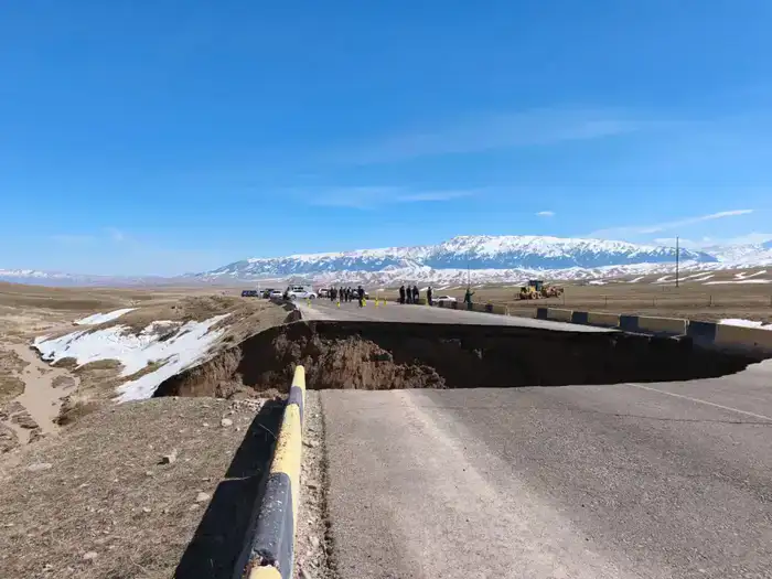 Разрушение водопропускной трубы на дороге "Кеген – Нарынкол": последствия для движения и восстановление
