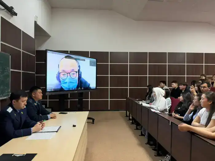 Студенты столицы узнали о рисках наркопреступности на телемосте с прокуратурой