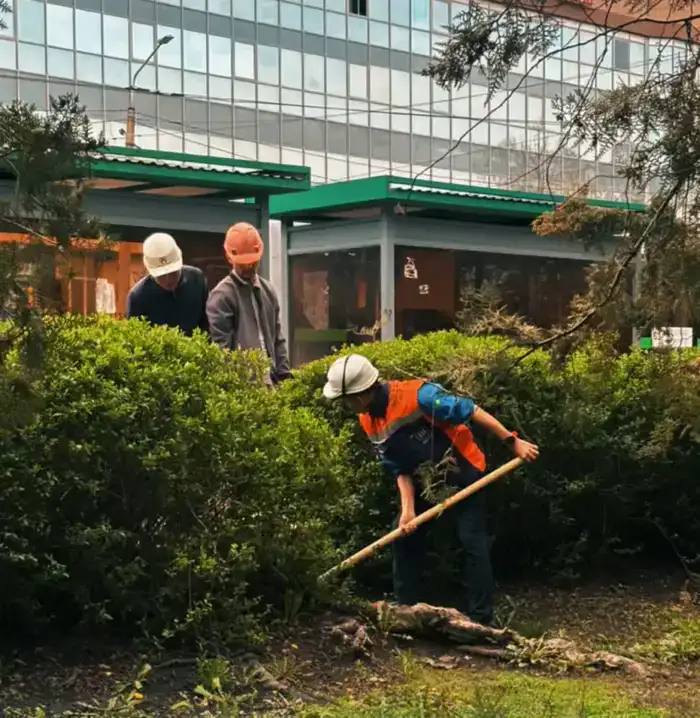 В городе прошли субботники на строительных объектах (3)