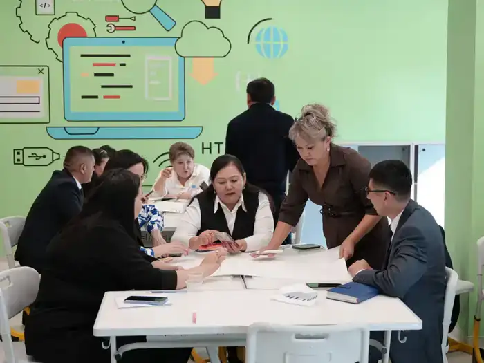 Директора школ «Келешек мектептері» разработали дорожные карты по внедрению STEM образования (5)