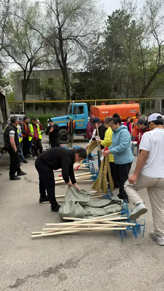 Очистка берега реки Терисбулак: вклад в экологию и общественное сознание в Алматы