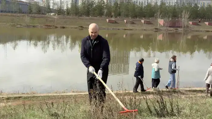 Спортсмены Астаны: в едином порыве за чистоту набережной Президентского парка
