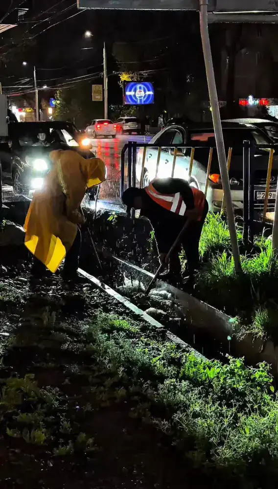 После ливня: коммунальные службы Алматы стали щитом безопасности для города