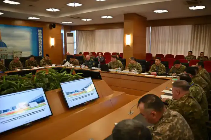 Магистранты и докторанты военного вуза отрабатывают оборонительные операции на стратегическом уровне (3)