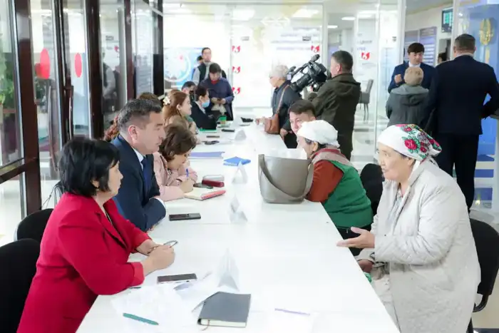 ПРИЁМ ГРАЖДАН: РАССМОТРЕНО БОЛЕЕ 150 ОБРАЩЕНИЙ (5)