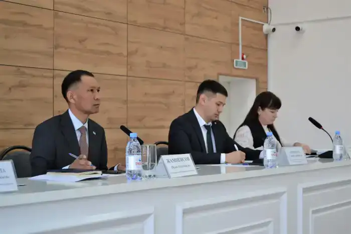 В районе Самар прошел семинар-тренинг для госслужащих (3)