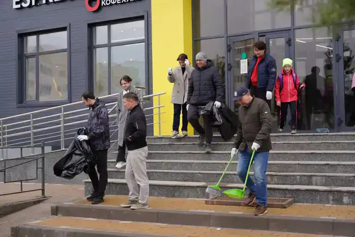 К экоакции «Таза Қазақстан» присоединились столичные тренеры (8)