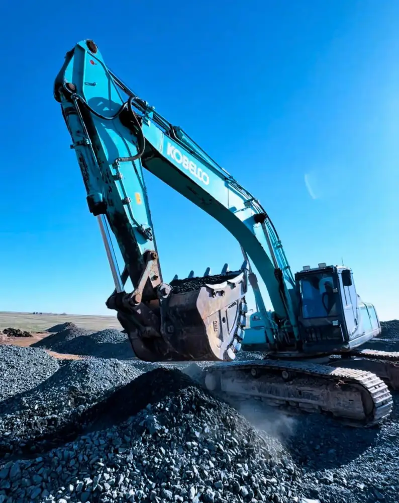 Продолжаются работы по строительству дороги к «Волчьему водопаду». (4)