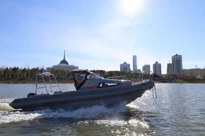 Спасатели Астаны усиливают безопасность на водоемах города
