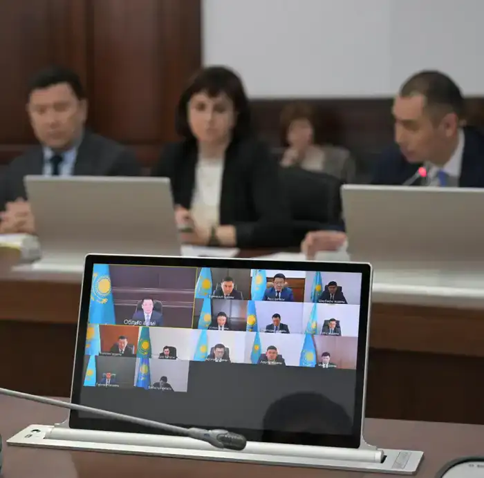 Сегодня на аппаратном совещании в акимате области рассмотрели готовность региона к пожароопасному периоду, а также алгоритмы распределения жилья очередникам через Отбасы банк (8)