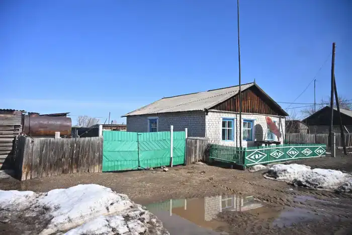 Фактов подтопления жилых домов не зафиксировано: аким области посетил село Бозтал (9)