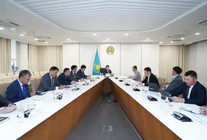 Аким Туркестанской области Нуралхан Кушеров провел прием граждан и взял на контроль обращения жителей