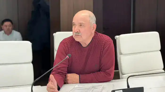 Айдарбек Сапаров провел личный прием граждан (5)