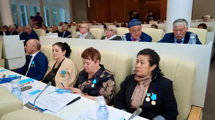 В ВКО прошла IX отчетно-выборная конференция ветеранской организации (5)