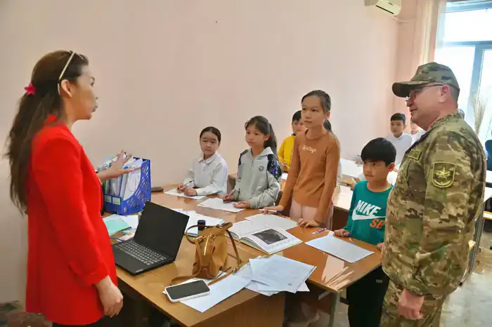 В Гвардейском гарнизоне в рамках акции «Таза Қазақстан» высадят 500 деревьев (2)