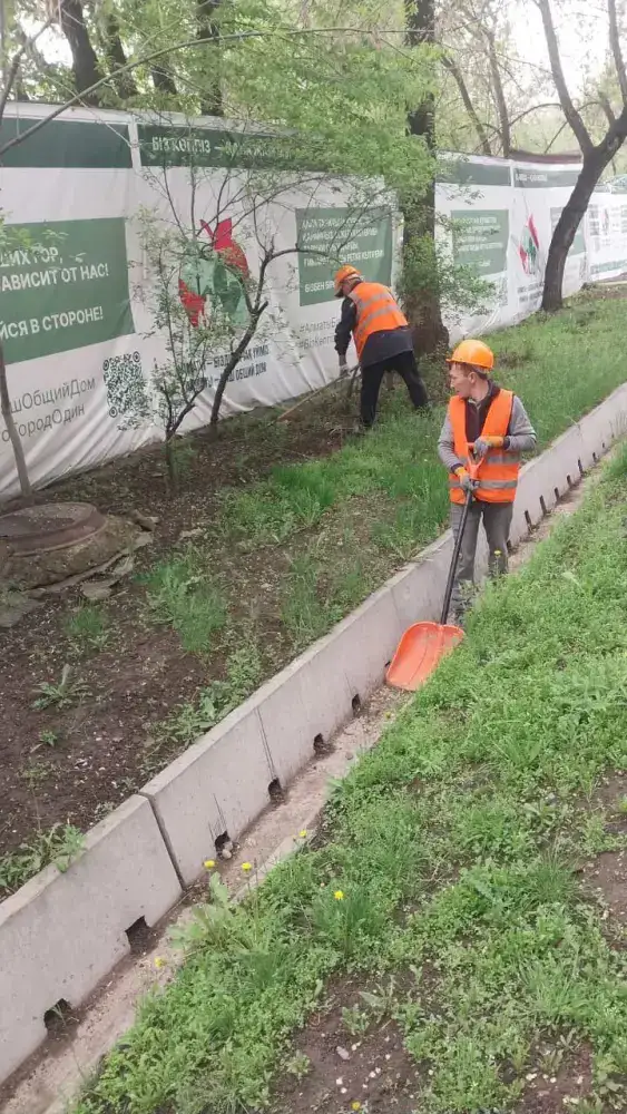 Строительные компании Алматы участвуют в субботнике, поддерживая экологическую ответственность