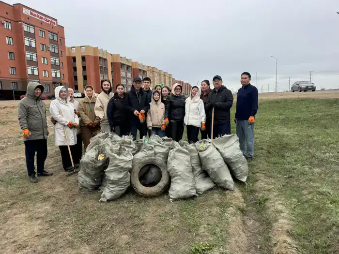 Таза Қазақстан: около 40 тысяч актюбинцев приняли участие в субботниках (3)