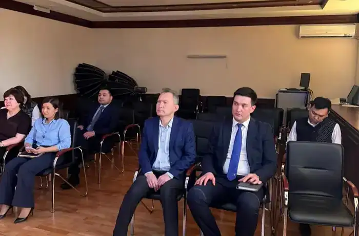 В Минэнерго прошло собрание первичной партийной организации филиала партии «AMANAT» (2)