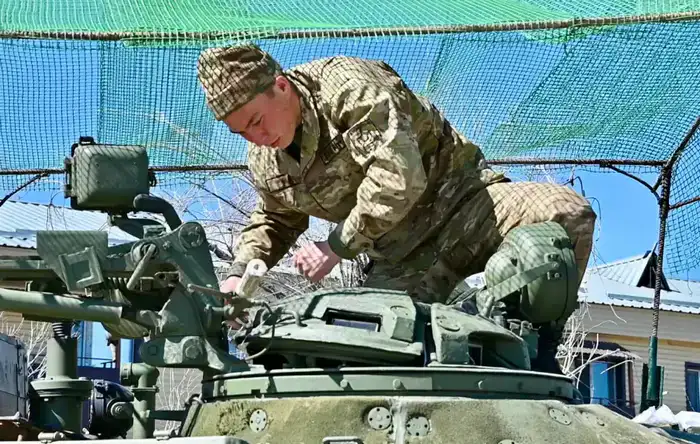 В Сухопутных войсках стартовали многостепенные командно-штабные учения (2)