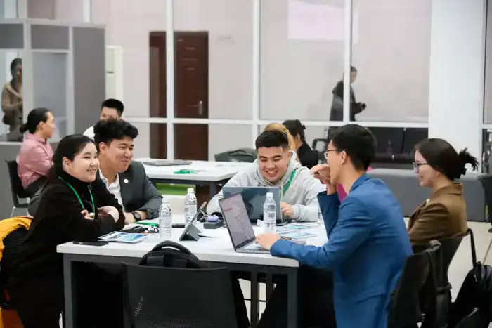 Зеленый водород – залог будущего: международный хакатон объединил молодых ученых в Yessenov University (4)