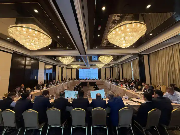 В Бишкеке прошёл первый раунд переговоров по строительству Камбаратинской ГЭС-1 с участием Казахстана, Кыргызстана и Узбекистана (4)