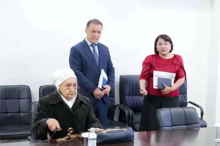 ПРИЁМ ГРАЖДАН: РАССМОТРЕНО БОЛЕЕ 150 ОБРАЩЕНИЙ (3)