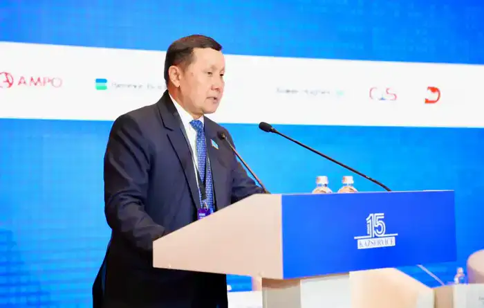 Казахстан планирует удвоить производство в нефтегазохимии к 2030 году, анонсированы масштабные проекты по строительству заводов и созданию новых рабочих мест.